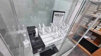 Стенд для часов Daniel Klein