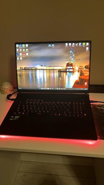 ASUS ROG STRIX SCAR 18