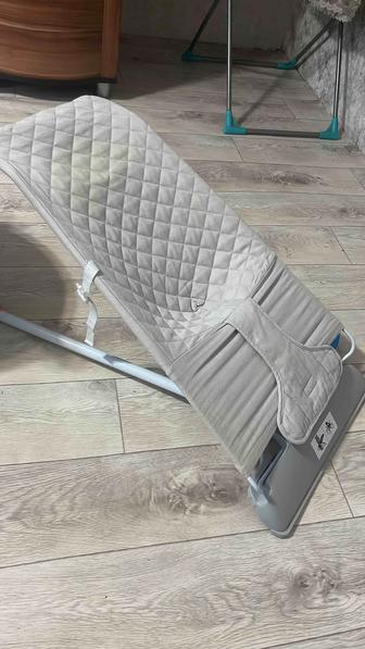 Продам качалку для малыша