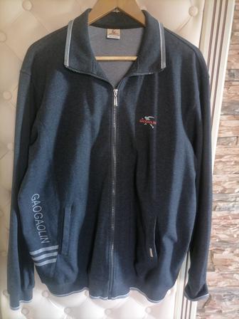 Продам мужской спортивный костюм, цвет серый, на замке. Размер 4xl