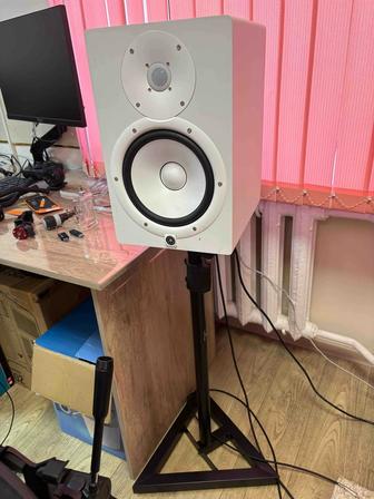 Студийные мониторы Yamaha HS8