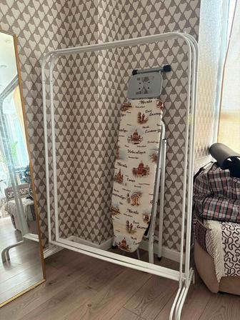 Вешалки гардеробные