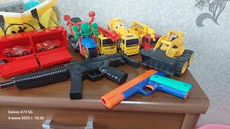 Продам игрушки для мальчика. В хорошем состоянии