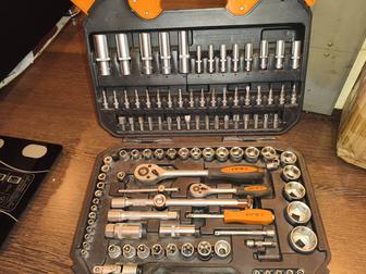 Автомобильный набор инструментов