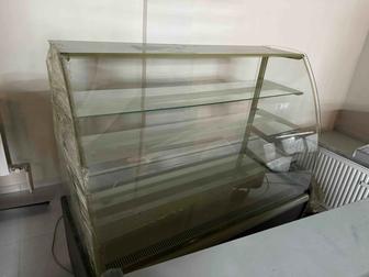 Продам кондитерский холодильник витрина