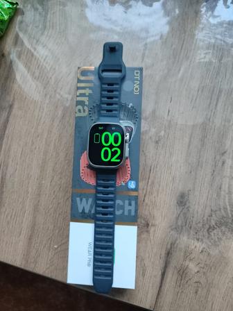 Продам смарт часы новые