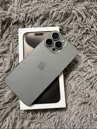 Продам iPhone 15 Pro Max 512 GB Natural Titanium