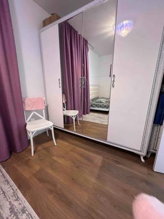 Продам спальный гарнитур