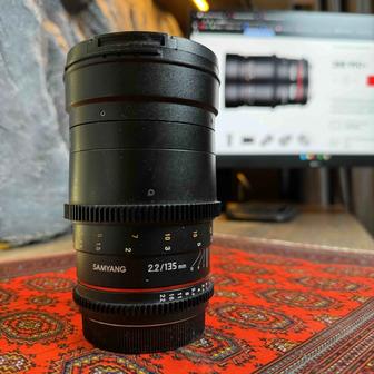 Объектив Samyang 135mm T2.2 ED UMC EF