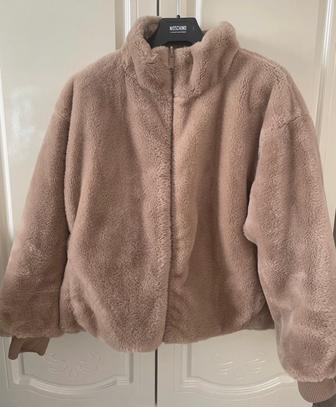 Продам двухстороннюю куртку Oysho