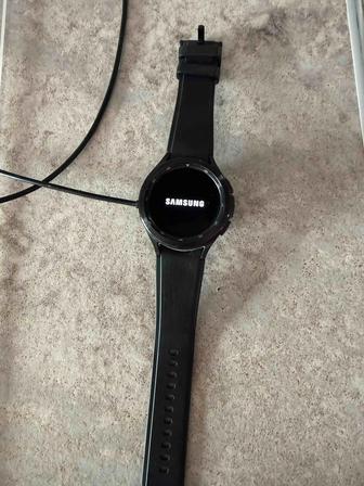 Продам часы Samsung