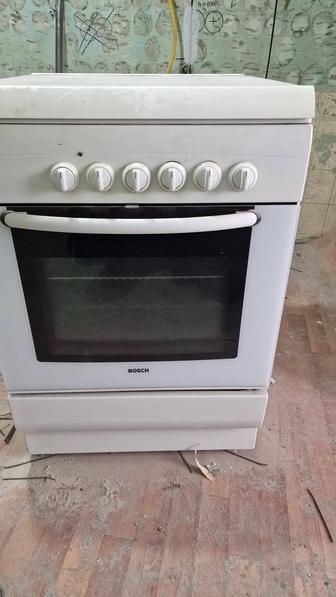 Продам газовую плиту Bosch электродуховкой