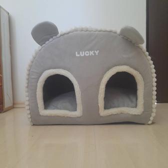 Домик для кошек и собак