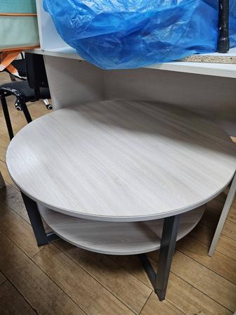 Журнальный столик продается