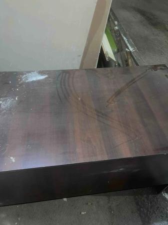 Продается стол