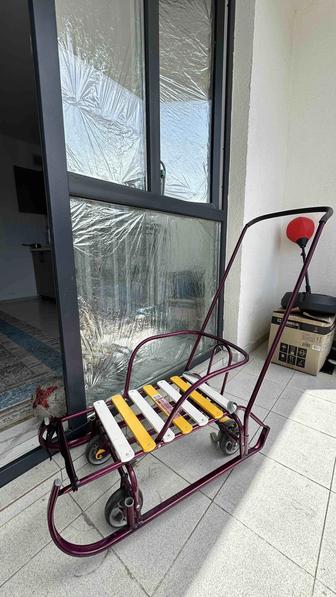 Продам детские сани