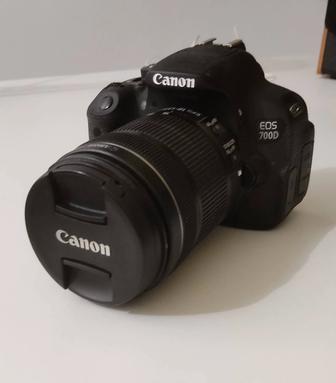 Canon 700D объектив 18-135mm в отличном состоянии (ТОРГ)