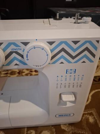 Продам швейную машину