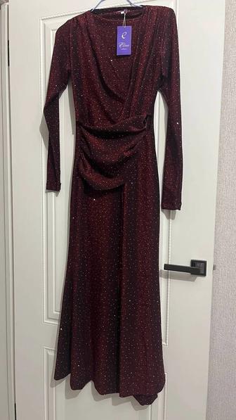 Бордовая платья