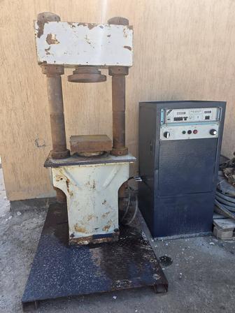Продам пресс гидравлический 100 тонн б/у в рабочем состоянии.