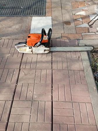 Продам бензопилу.