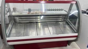 Продам витринный холодильник