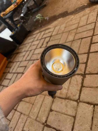 Продам споты светильники