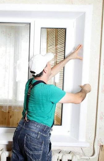 Услуги по установке пластиковых откосов.