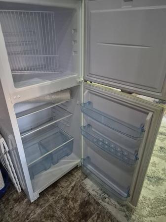 Продам холодильник б/у