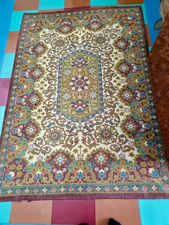 ДВА шерстяных ковра