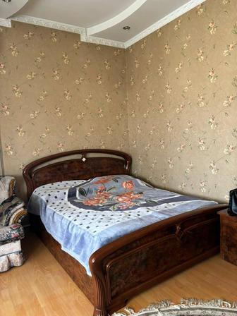 .Спальный гарнитур Италия. В хорошем состоянии. Торг уместен
