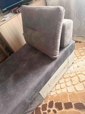 Отдам уголок дивана, можно складывать во внутрь и хранить вещи