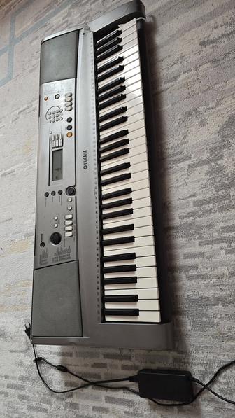 Неисправный синтезатор Yamaha