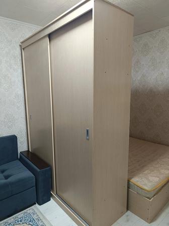 Продам спальный гарнитур