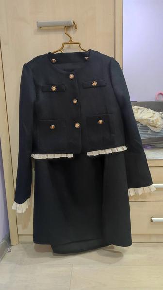 Продам костюм женский