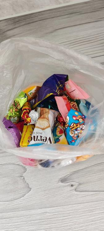 Продаю конфеты шоколадные и Киндер