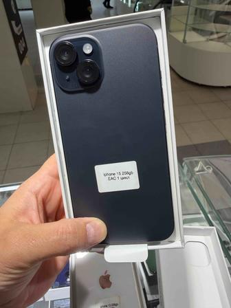 iPhone 15 256 гб 1 цикл