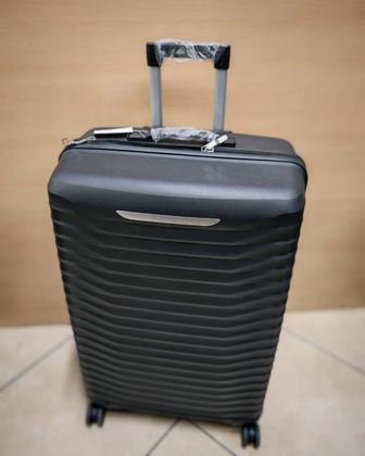 Чемодан большой Black Force Новый !