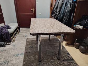 Продам стол