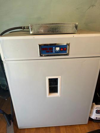 Продам инкубатор