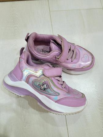 Продам кросовки детские