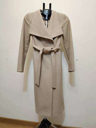Пальто осеннее S
