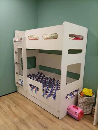 Кровать двухъярусная, с 2я ортопедическими матрасами