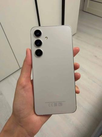 Продам телефон s 24 в идеальном состоянии