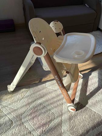 Детский стульчик для кормления Happy Baby Berny V2