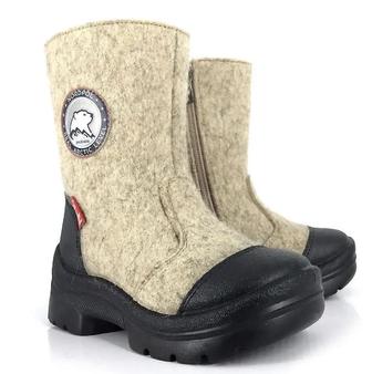 Продаю детские зимние валенки Филиппок