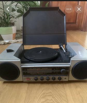 Радиола Вега 300