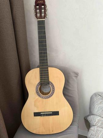 Продам гитару