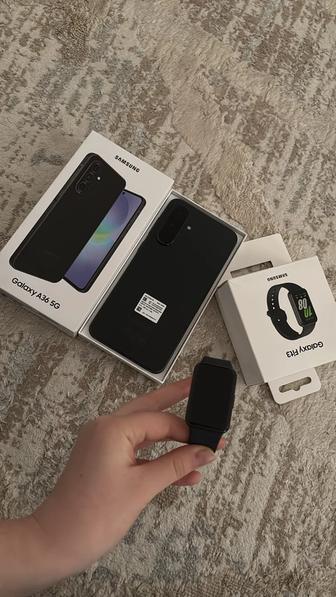 Продает абсолютно новый телефон