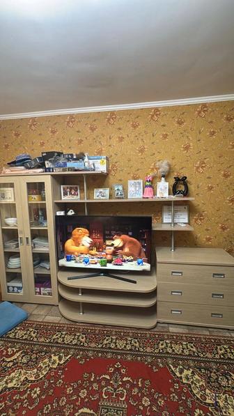 Продам стенку горка и диван